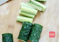 秘制腌黄瓜的做法图解1