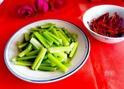 干煸鱿鱼丝的做法图解3