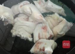 红烧猪蹄炖黄豆的做法图解3