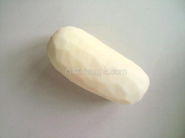 莲藕去皮洗净！