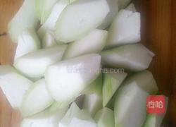 剁椒丝瓜炒蛋的做法图解1