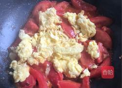 青椒西红柿炒鸡蛋的做法图解4
