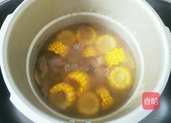 玉米炖排骨的做法图解8