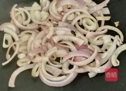 洋葱焖鸡翅根的做法图解4