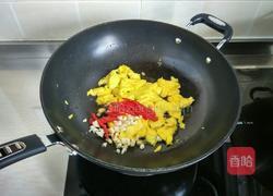 西兰花炒鸡蛋的做法图解5