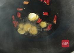 丝瓜烧豆腐泡的做法图解3