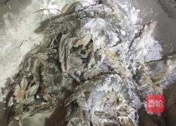 香酥蛋黄虾的做法图解2