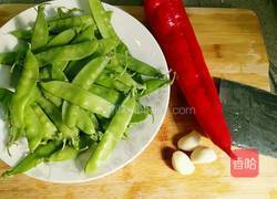 凉拌荷兰豆的做法图解1