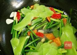 莴笋蒜苔炒鸡蛋的做法图解8