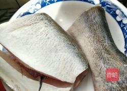 酸辣白鲢鱼的做法图解1