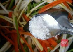 杏鲍菇炒芹菜的做法图解5