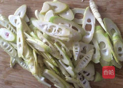 鲜笋炒腊肉的做法图解2