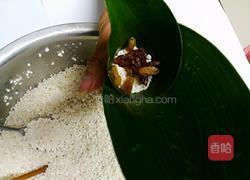 葡萄干桂圆粽子的做法图解6