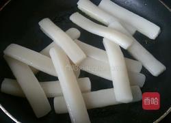 番茄酱炒年糕的做法图解3