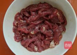 青椒炒牛肉丝的做法图解3