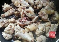 鸡肉炖蘑菇的做法图解5