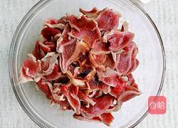 双椒炒鸡胗的做法图解2