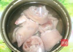 花生炖猪蹄的做法图解3