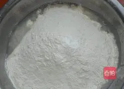 Roasted Onion Beef Pie Recipe Illustration 2