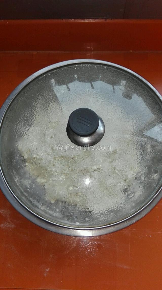 盖上盖子醒发一小时