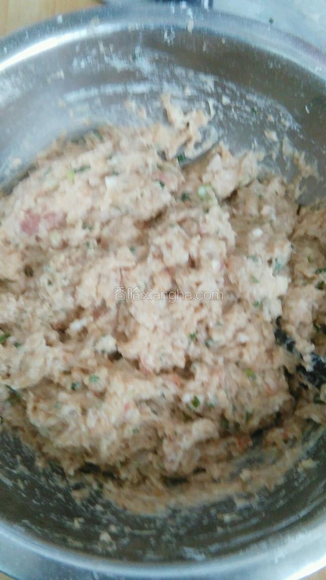 这是拌好的馅料。