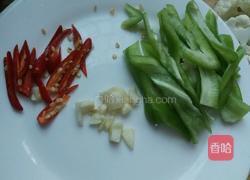 辣椒炒花菜的做法图解2