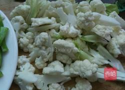辣椒炒花菜的做法图解3