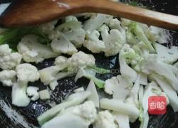 辣椒炒花菜的做法图解5
