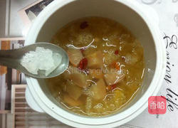 冰糖银耳雪梨汤的做法图解6