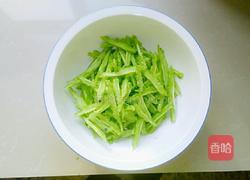 炝拌苦瓜的做法图解2