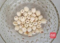 红枣莲子粥的做法图解3