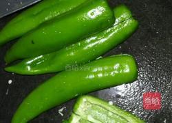 肉酿虎皮青椒的做法图解1