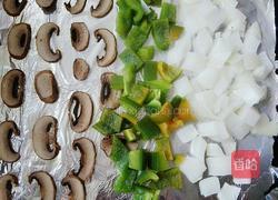 培根烤蘑菇披萨的做法图解2