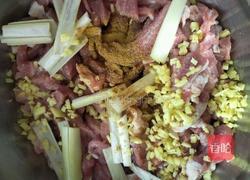 五香炸酥肉的做法图解5