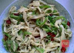 手撕面筋爆炒青椒的做法图解4