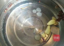 香茹乌鸡汤的做法图解2