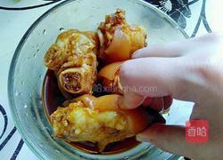 姜葱花生焖猪蹄的做法图解9