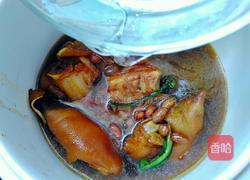 姜葱花生焖猪蹄的做法图解15