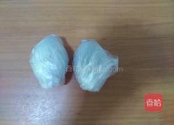 酸辣松花蛋的做法图解1