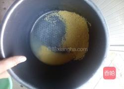 小米蛋花粥的做法图解1