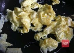 鸡蛋韭菜盒子的做法图解4