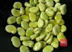 蚕豆炒蒜苗的做法图解4