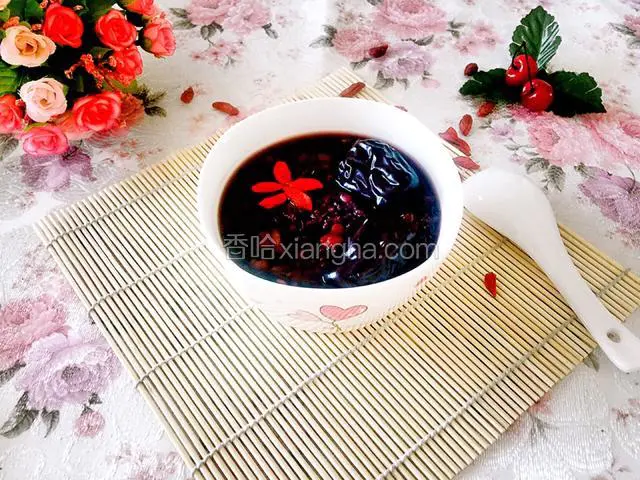 红豆黑米美颜粥