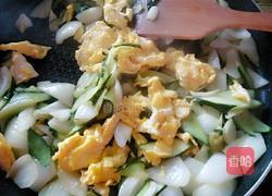 洋葱黄瓜炒鸡蛋的做法图解10