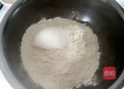 戗面馒头的做法图解1