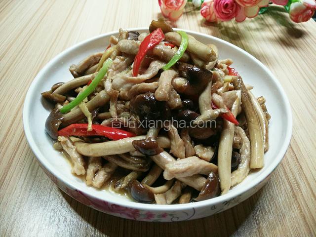 鲜茶树菇炒肉