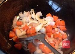 西红柿牛腩煲的做法图解2