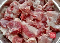 排骨粥的做法图解1