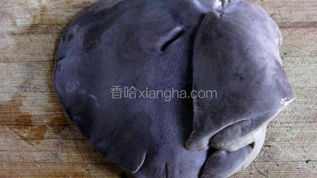 准备好猪肝清洗