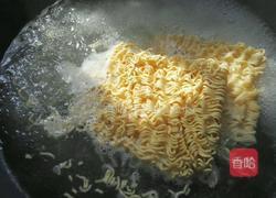 番茄鸡蛋炒方便面的做法图解3